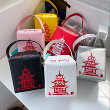 將圖片加載到圖庫查看器中，Chinese Takeout Box Tower Print Handbag
