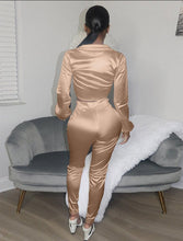 Charger l&#39;image dans la galerie, Satin High Waist Pants With Tie-up Shirt
